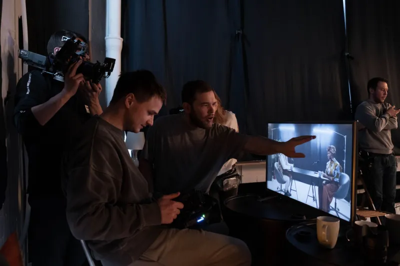 When the Camera and the Set Finally Get on the Same Page